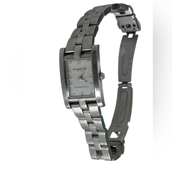 Kenneth Cole KC4232 Brushed Stainless/Silver Rectangle Women's Bracelet Watch. - Picture 1 of 7